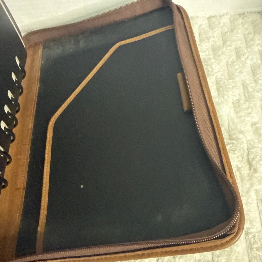 VTG Daytimer Planner Binder Organizer Camel Leather Zip Cover Kim Collins